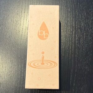 *HP!* NWOT Bougie Bath bath bomb, 3 tea candles, and a facial sponge.